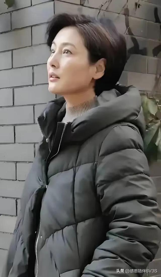 被称为“男人婆”的张延，美到恰如其分，知性且优雅，实力派演员