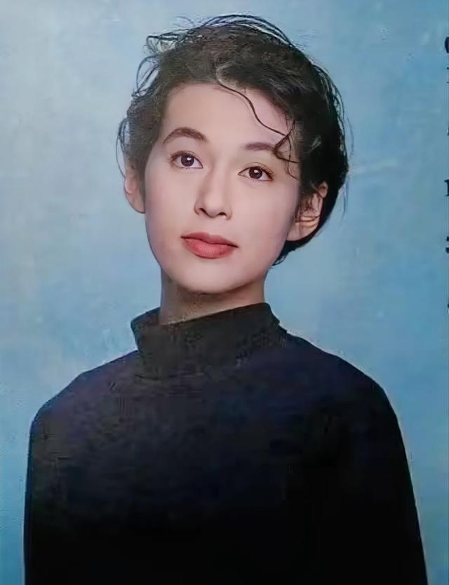 12位日本昭和女星，个个都是风情万种的美熟女，你更喜欢哪一位？