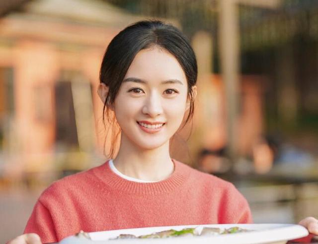 34岁赵丽颖为新剧增肥，模样大变认不出，保持圆润敬业拍戏推掉红毯