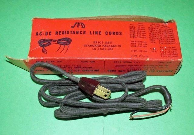 1939年，这台四电子管TRF调整高放式收音机成功吸引这位女士注意