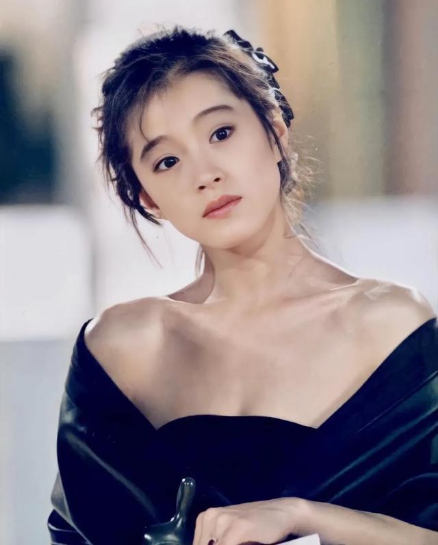 12位日本昭和女星，个个都是风情万种的美熟女，你更喜欢哪一位？