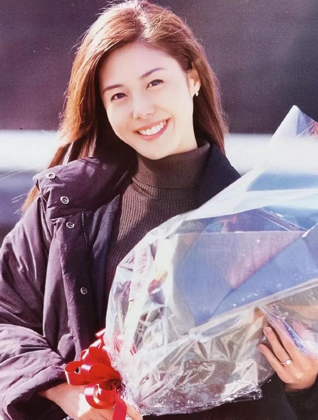 12位日本昭和女星，个个都是风情万种的美熟女，你更喜欢哪一位？