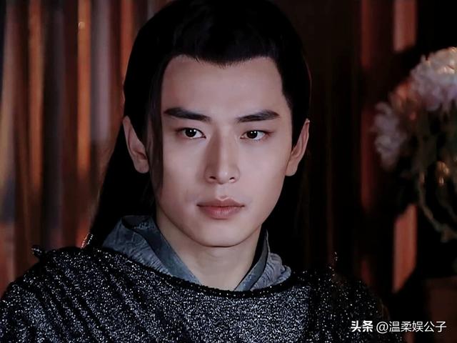 丹凤眼真的是最美眼型，这7位看一眼就再难忘，精致到骨子里