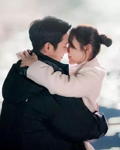 年下温柔小奶狗撩动年上漂亮姐姐？爆甜姐弟恋了解一下