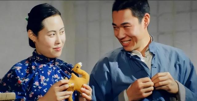 二婚嫁大12岁张丰毅，30年未生子女被张丰毅宠成宝，霍凡有何魅力