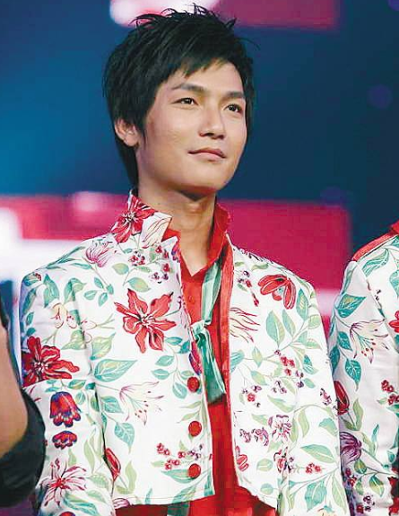 王栎鑫官宣离婚！看看2007年的快男们，婚姻幸福者寥寥无几