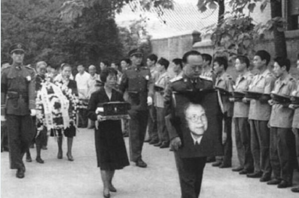 周恩来的弟弟周恩溥，国民党拷打下含恨去世，后代隐居多年无人知