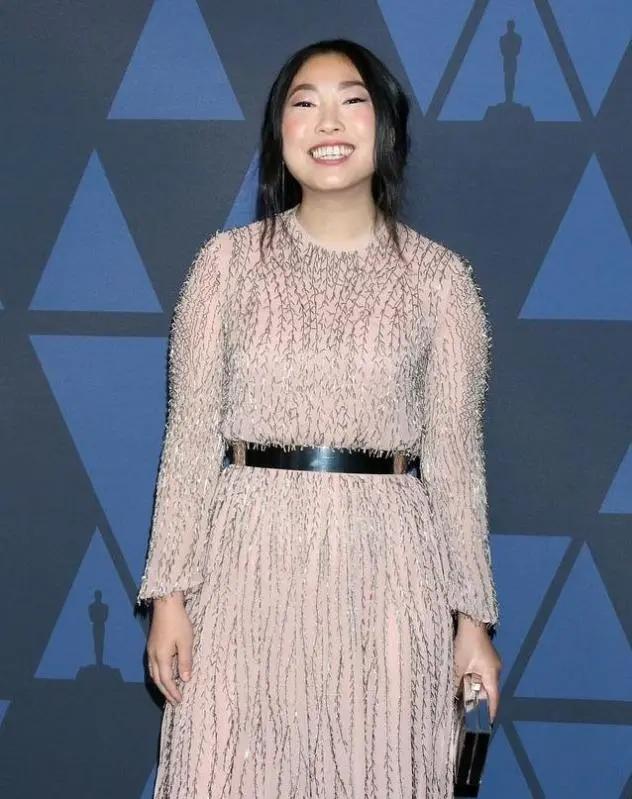 “眯眯眼”事件还在发酵，其实比眼梢更上挑的，是所谓的“东方主义”……