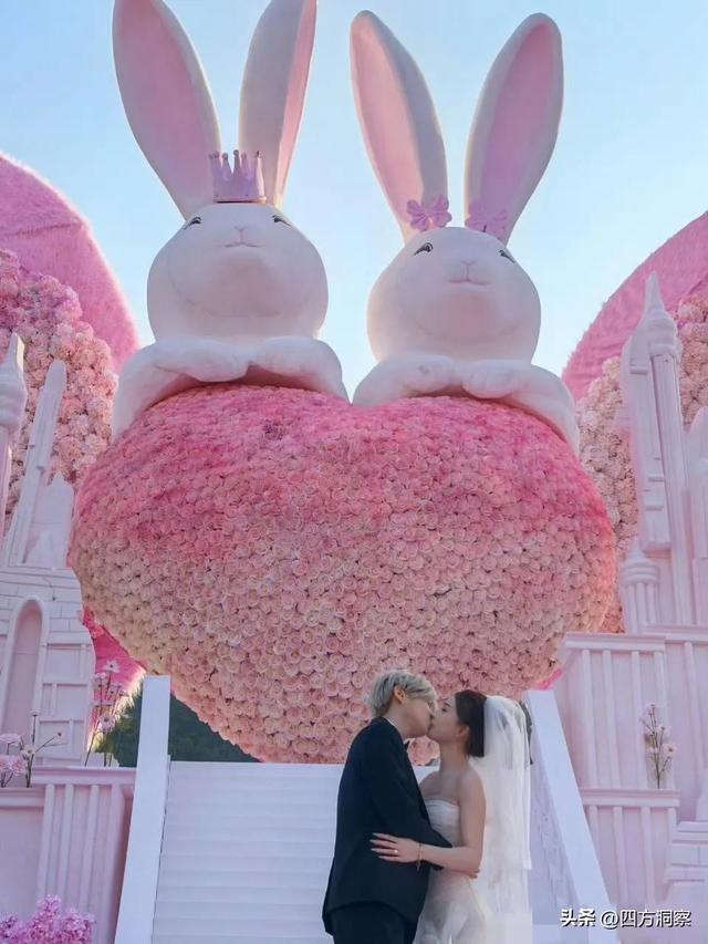 网红鹿哈向女友求婚成功 直播7个月赚3500万 女友气质不输女明星