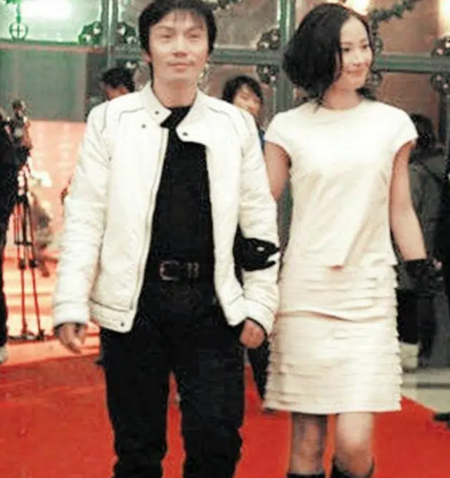 干爹陈道明干哥佟大为，在男人堆里游刃有余，“顶级绿茶”现行记