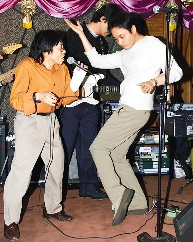 79岁再拿金像奖，生于广西身高不足一米五，他缘何成香港影坛大佬