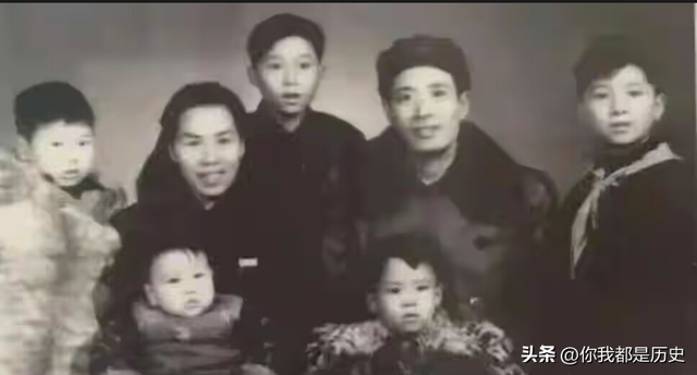 2010年，张震将军96岁大寿，和妻子合影，两人都是101岁去世！