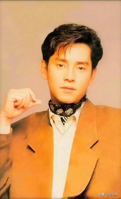 乐坛传奇的唱功对垒：谭咏麟与费玉清