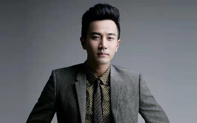 “女王”杨幂的混乱情史