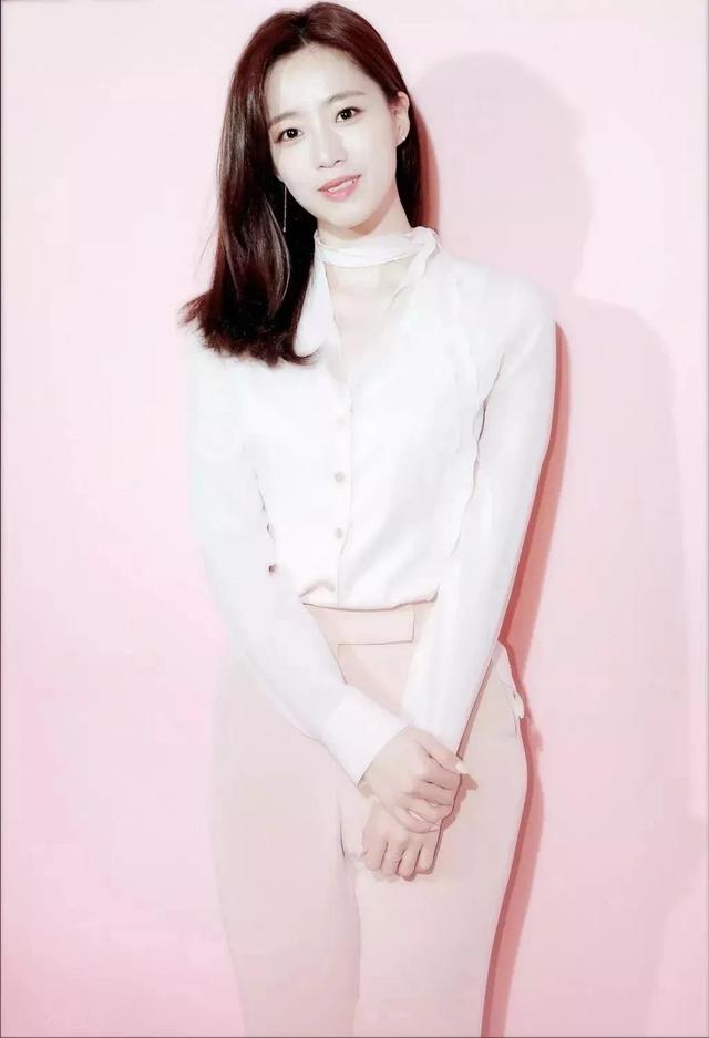 咸恩静，有颜值有才华的人气小花旦