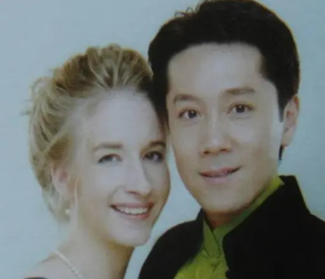 蔡国庆：弟弟娶了个俄罗斯老婆，我和妻子托起白发父母的晚年