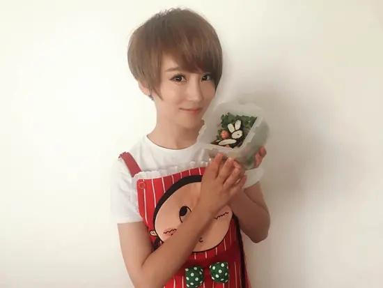 吴京妻子谢楠:原是主持人,为丈夫放弃工作,曾倾家荡产支持吴京