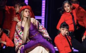 林忆莲专辑(打成平手蔡依林获金曲奖年度专辑，林忆莲拿下歌后)