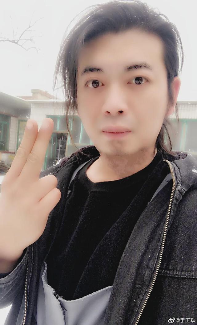 日本软萌妹靠沙雕发明走红，网友：靠脸吃饭不好么？