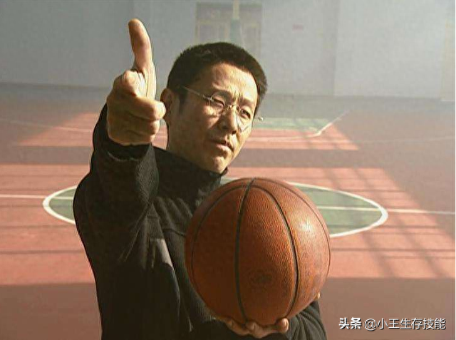 管虎的一部电视剧里面竟然有三个女友