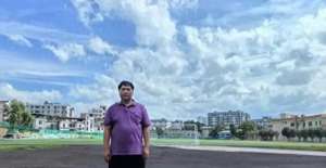 周浩纪录片(高三获奖后，周浩与王锦春的二十年纪录片之缘)