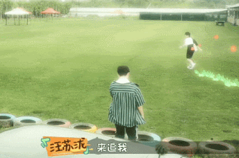 尴尬!两男星镜头前称兄道弟打得火热,私下不等节目播完就取关