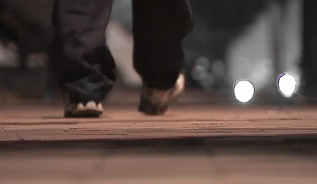 被拐卖19年辗转3个男人 竟是亲人将她推向深渊！（上）