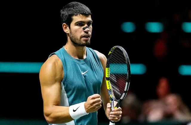 谁能夺得鹿特丹赛冠军？阿卡or德米纳尔？必是阿卡，德米无力抵抗