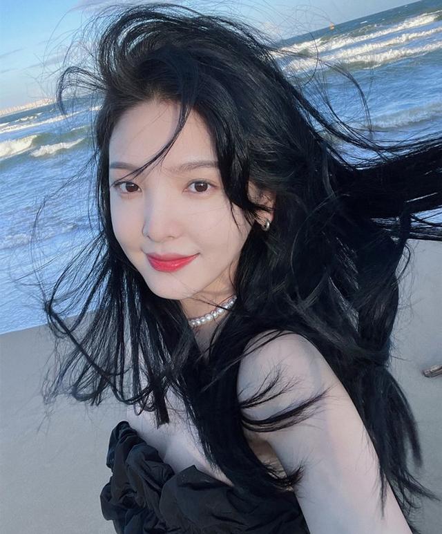 25岁章若楠恨嫁心切！家人曾介绍大10岁相亲对象，不排斥相亲结婚