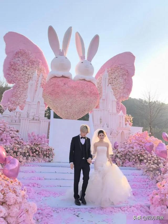 网红鹿哈向女友求婚成功 直播7个月赚3500万 女友气质不输女明星