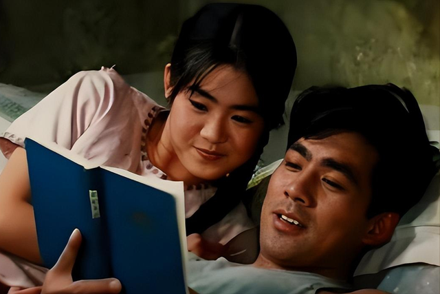 丛珊：与大9岁法国佬难幸福，2婚带娃嫁导演萧锋，12年成全家团宠