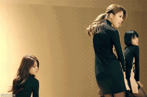 撩裙子、劈叉都不行!韩国女团9种舞姿被电视台封杀,网友炸锅