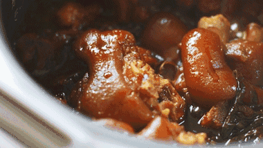 吃货们又爱又恨的大猪蹄子，有人竟把它做出了门道来