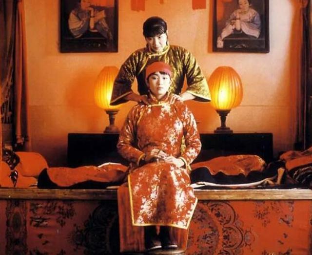 《妻妾成群》：浅析女主颂莲悲剧人生的三大原因及命运走向