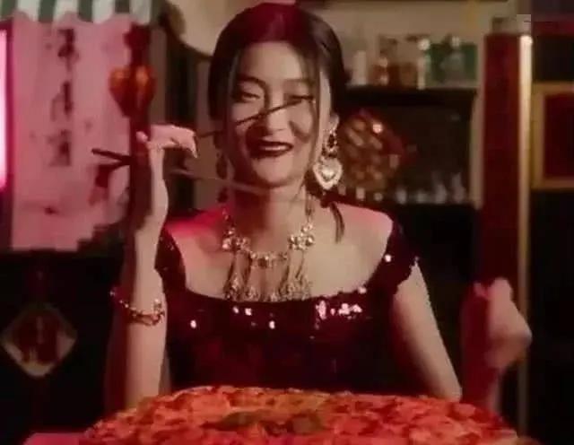 “眯眯眼”事件还在发酵，其实比眼梢更上挑的，是所谓的“东方主义”……