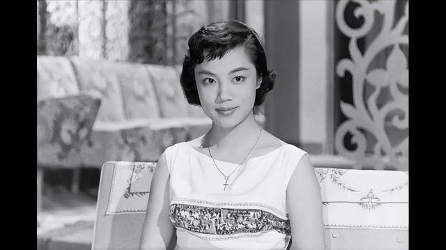 曾与谢贤相恋十年的女星嘉玲去世，享年87岁，干女儿透露离世细节