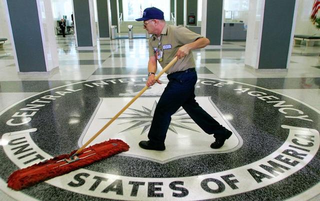 对FBI部门动手了!特朗普裁员玩真的,不怕砍到美国大动脉?