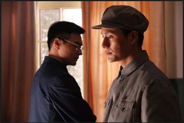 这部介绍中国“民族脊梁”的电影，绝不能沉