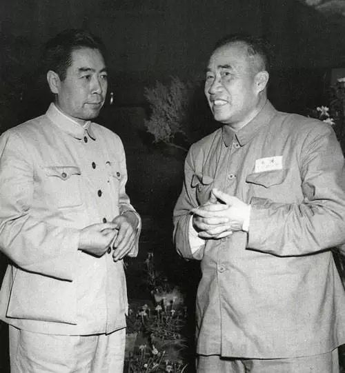 周恩来的弟弟周恩溥，国民党拷打下含恨去世，后代隐居多年无人知