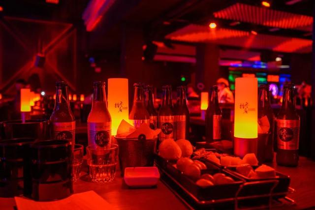 2月23日丨百万抖音红人韩尚霏邀你来拾叁唐Livehouse酒吧听歌！