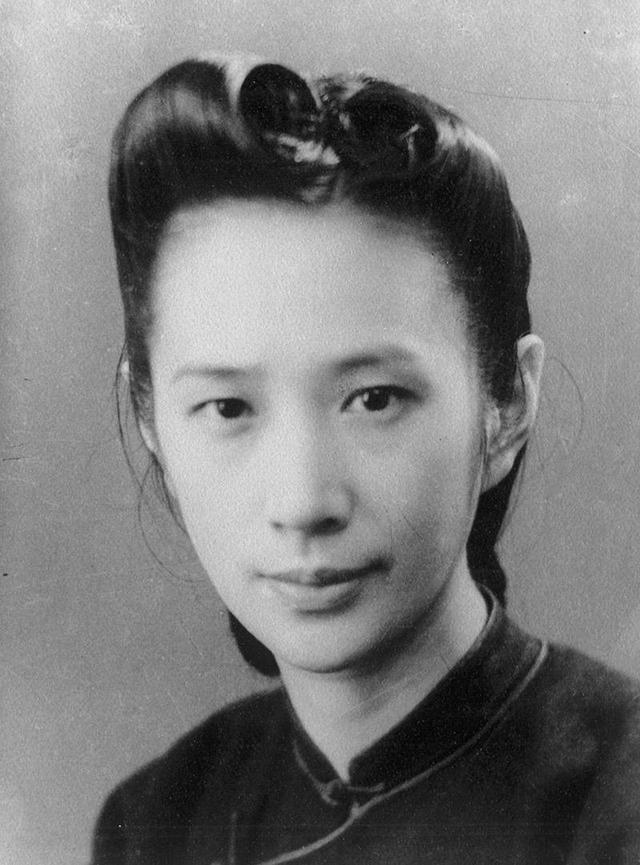 被告知活不到35岁，张允和婚后幼女夭亡，独子中弹，自己活到93岁