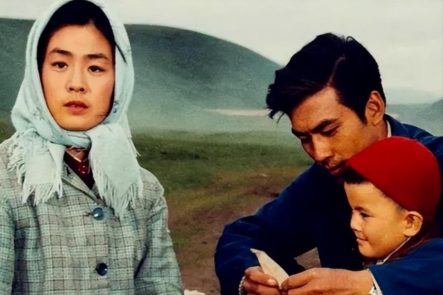 丛珊：与大9岁法国佬难幸福，2婚带娃嫁导演萧锋，12年成全家团宠