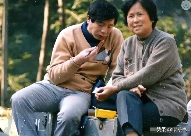 带三个娃嫁小14岁丈夫，她病逝7年后，丈夫王崇秋的做法令人感动