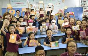 婷婷八月(“我每天都在想学校”特殊的开学第一课，白血病儿童“重返”校园)