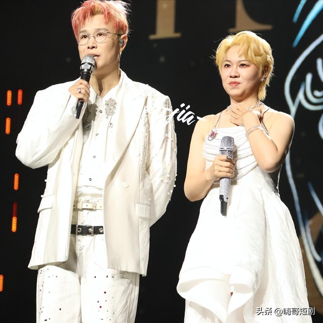 仅用一招让自己口碑暴增,这一次,把小沈阳送上热搜的不是赵本山