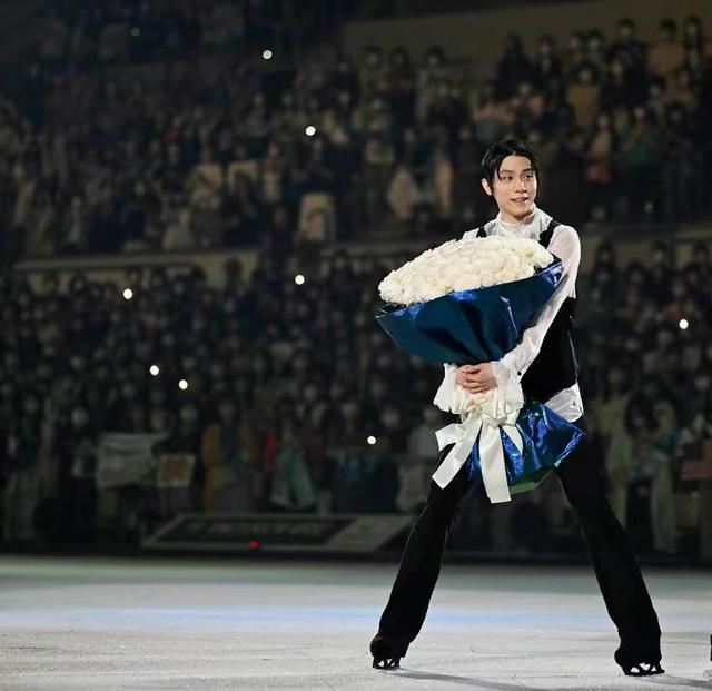 28岁羽生结弦官宣结婚，妻子身份成谜，粉丝：更希望有个人照顾他