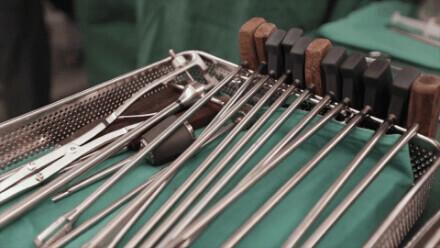 “能救一个是一个”，他义诊的路走了30多万公里