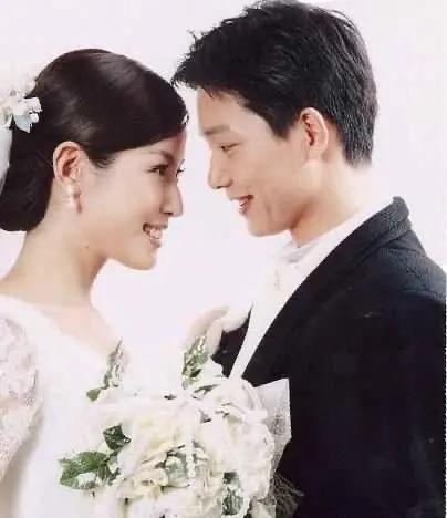 刘奕君：人生低谷期净身出户，二婚娶小娇妻终获幸福