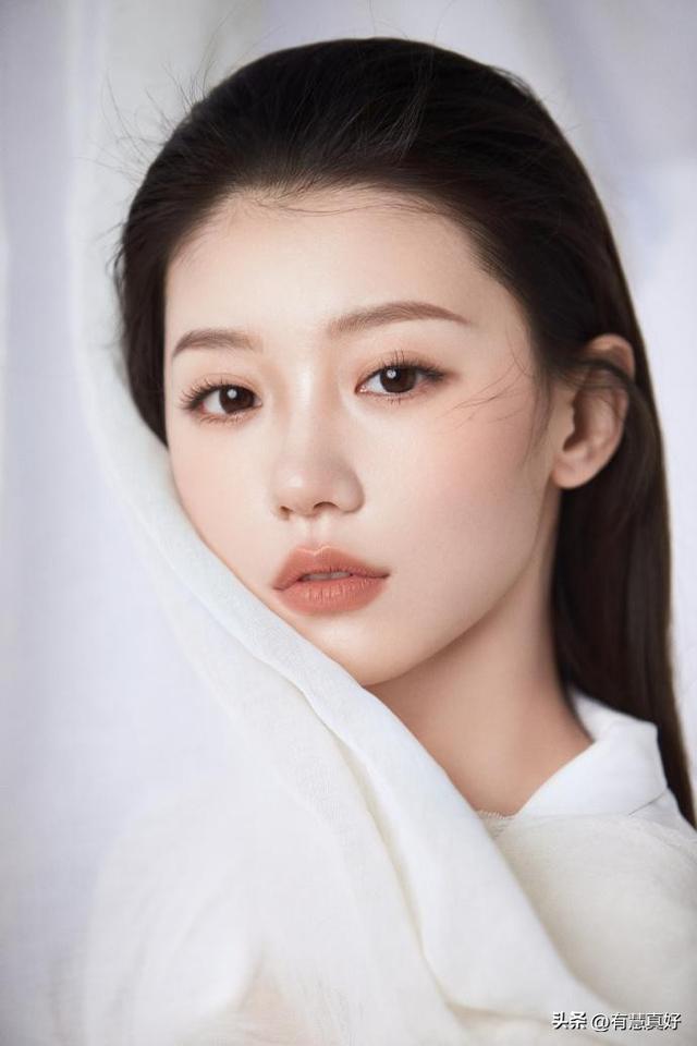 电视剧《四方馆》中的16位美女明星们，最小的26岁，最大的41岁