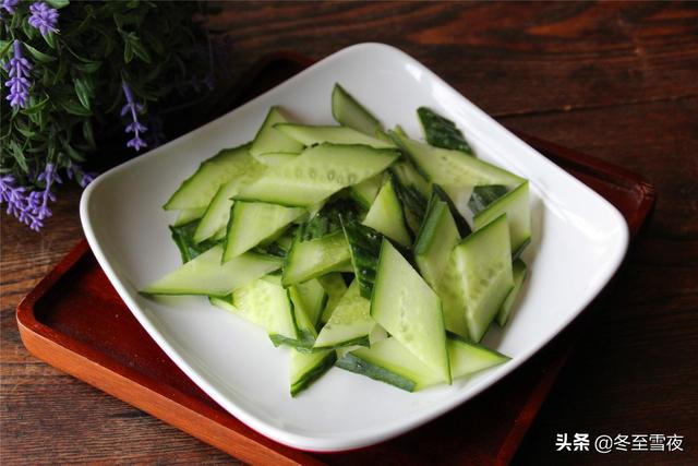 分享一道东北甩袖汤的做法，颜色诱人味道鲜美，教你正宗家常做法